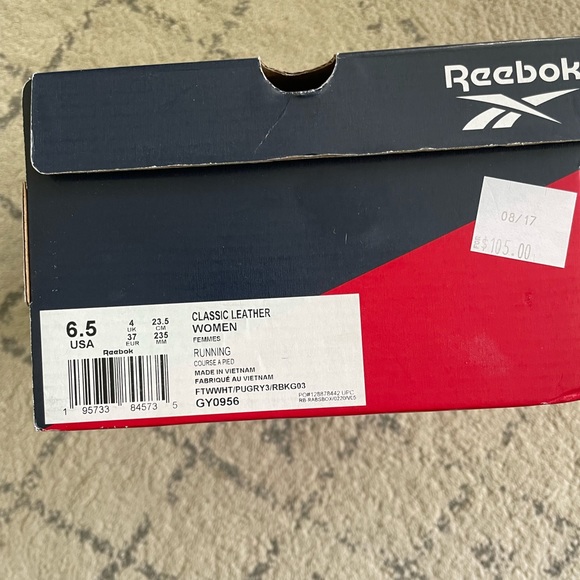Brand new classic leather Reebok running shoes - Picture 4 of 4